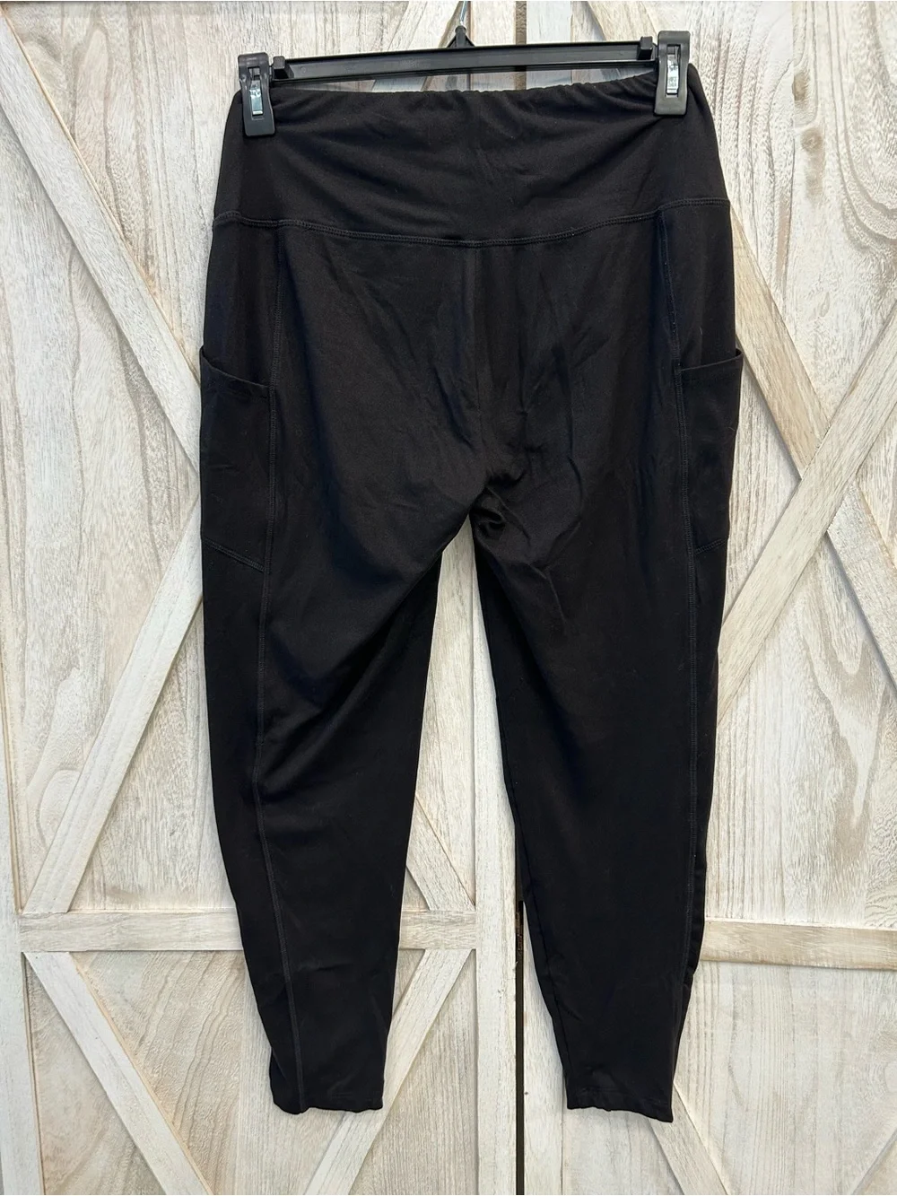 Zenana Outfitters Black High-Waist Pocket Leggings